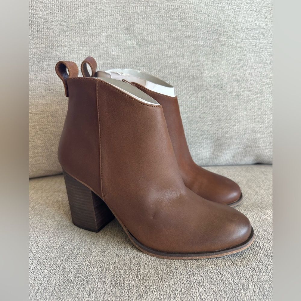 BP Lance Block Heel Bootie Leather Cognac Brown Size 8
